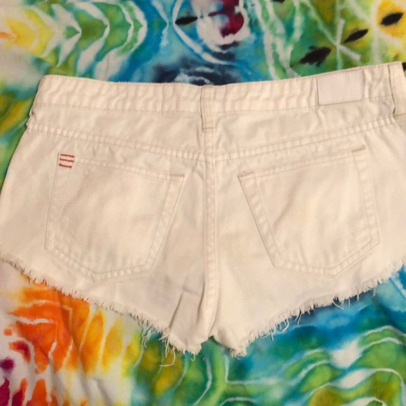 Urban Outfitters BDG white denim short shorts - Picture 3 of 7